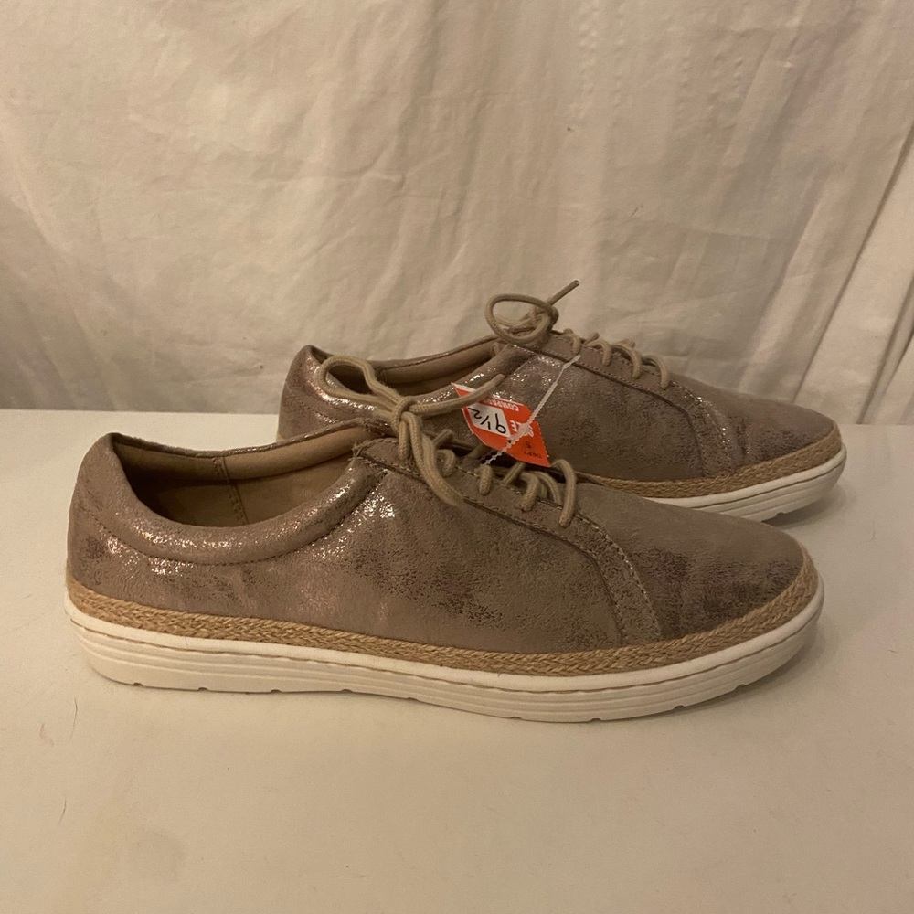 Clarks metallic loafers size 9.5 NWT
